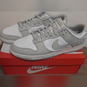 Nike Men's Light Gray and White Sneakers